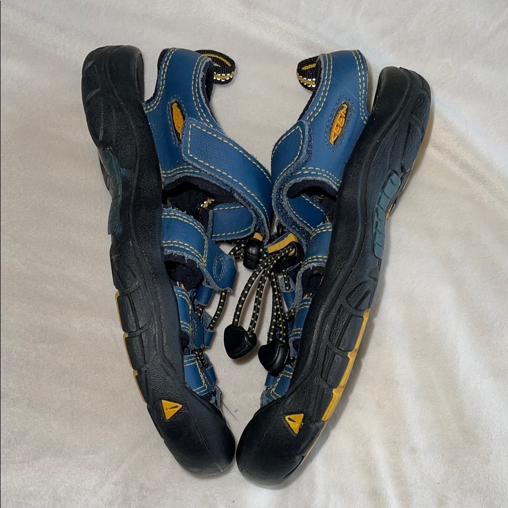 🤍 Boys Keen Sandals - Picture 1 of 5